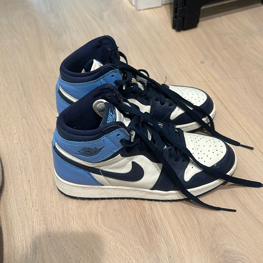 Obsidian Jordan 1s